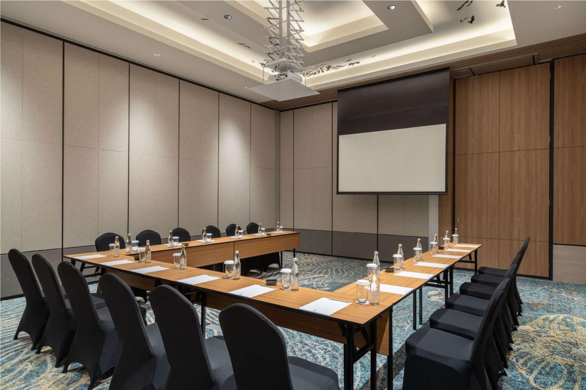 Doubletree By Hilton Jakarta Bintaro Jaya Serpong Extérieur photo