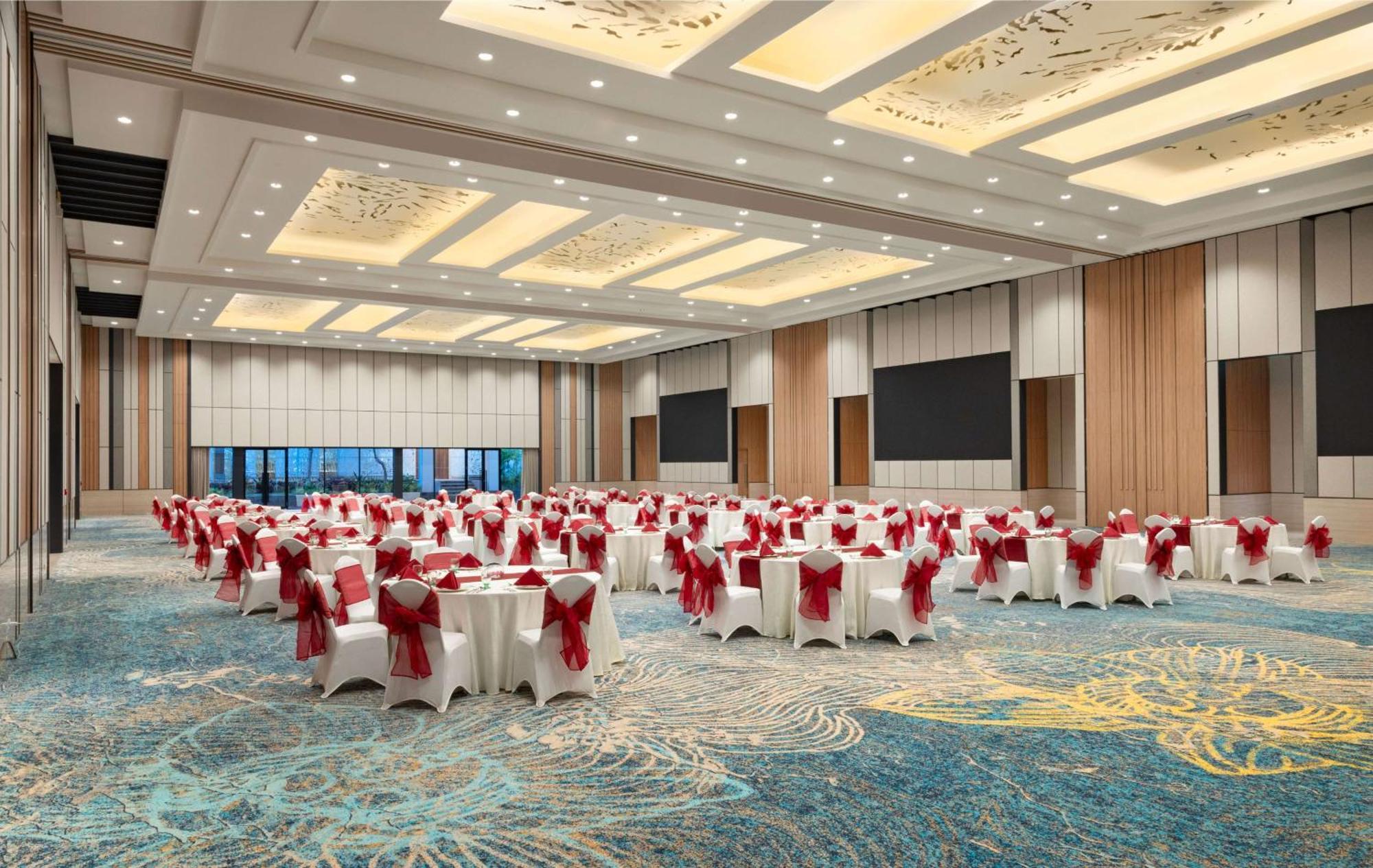Doubletree By Hilton Jakarta Bintaro Jaya Serpong Extérieur photo