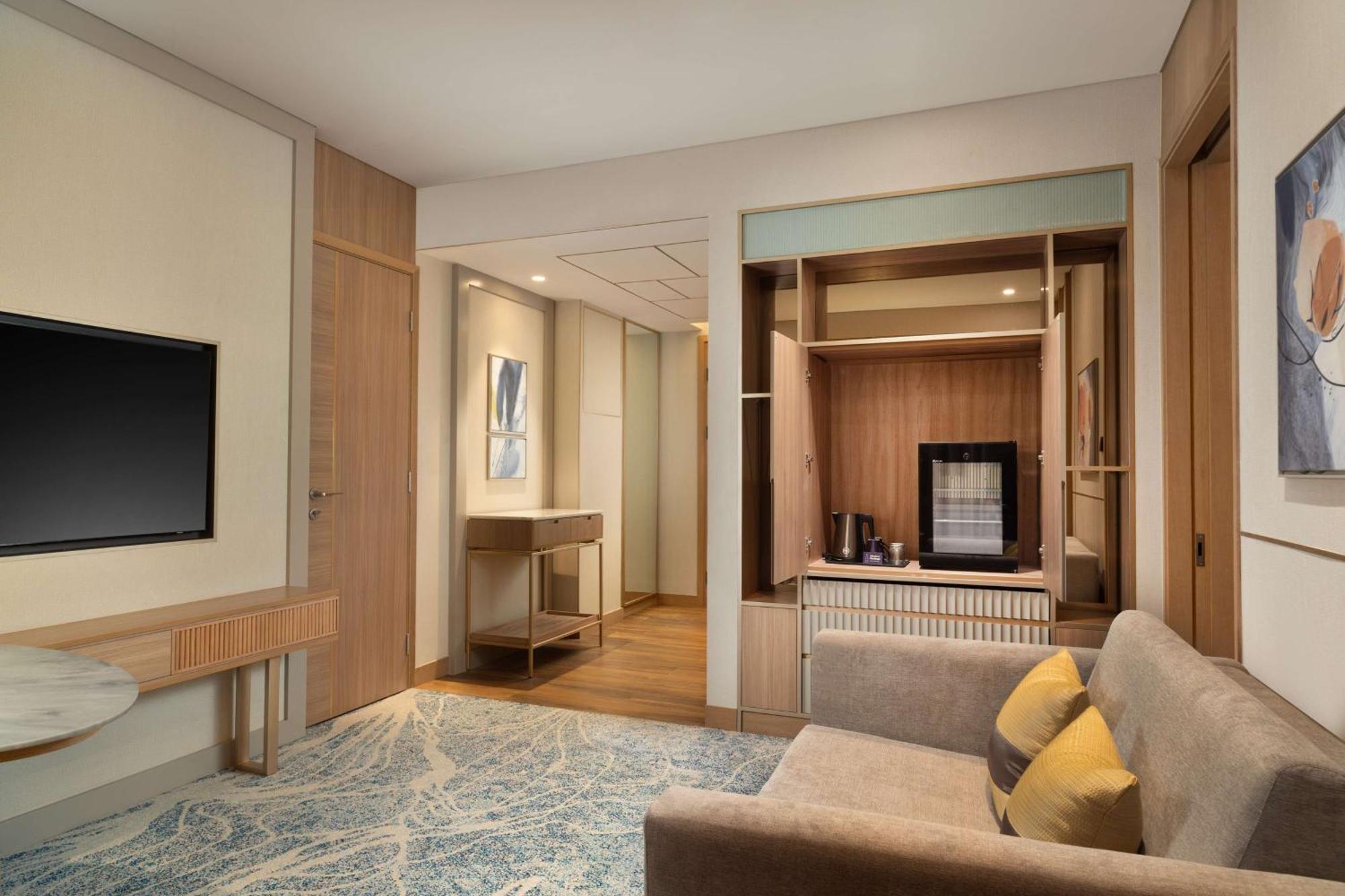 Doubletree By Hilton Jakarta Bintaro Jaya Serpong Extérieur photo